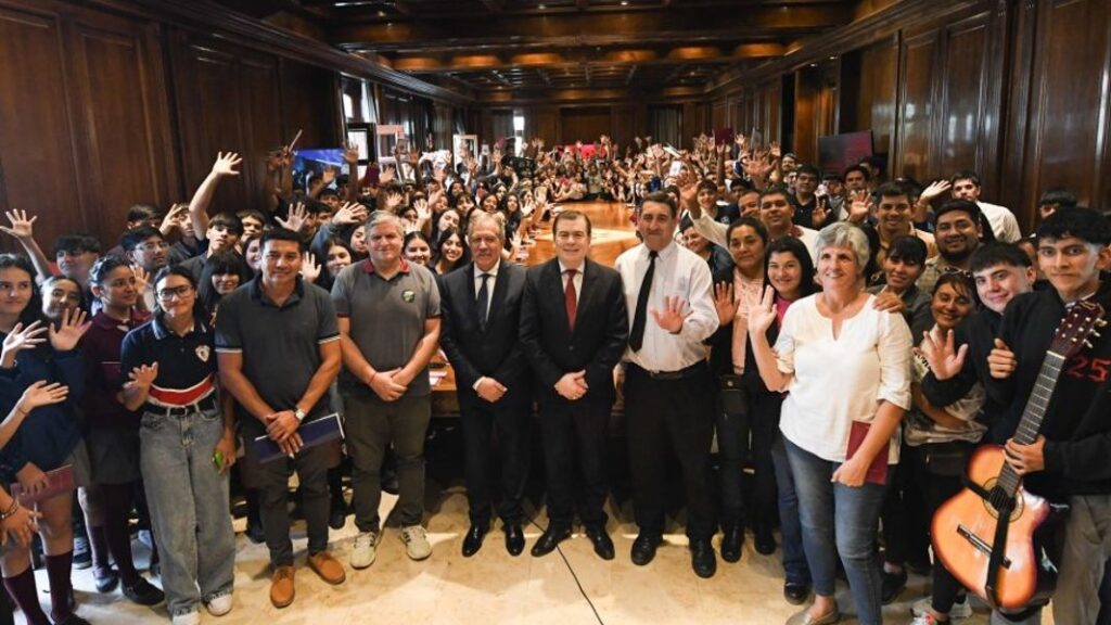 zamora recibimiento casa de gobierno