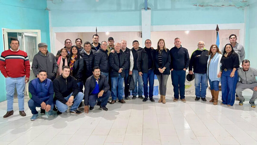 reunion-sector-productivo-pampa-de-los-guanacos