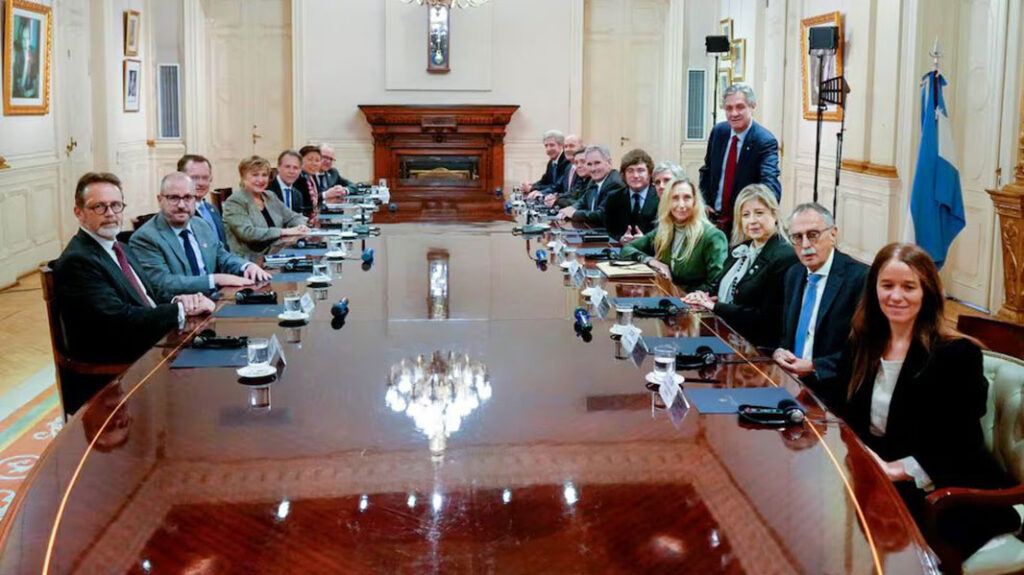 fmi-con-gabinete