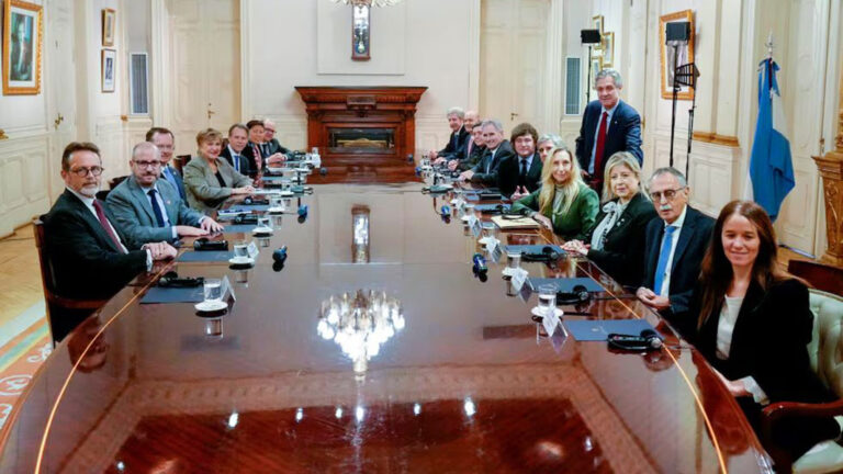 fmi-con-gabinete