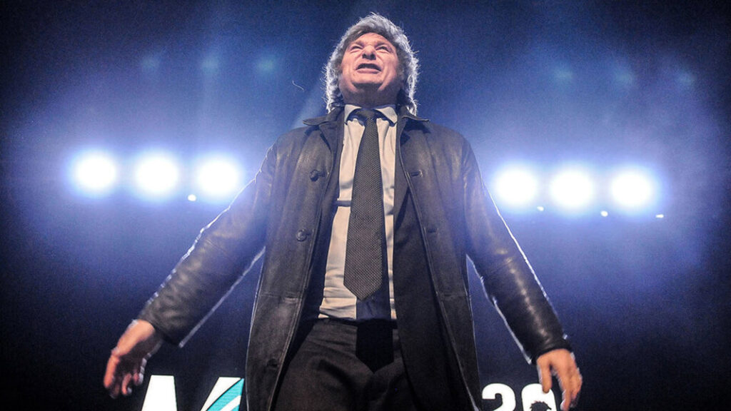 javier-milei-plano-contrapicado