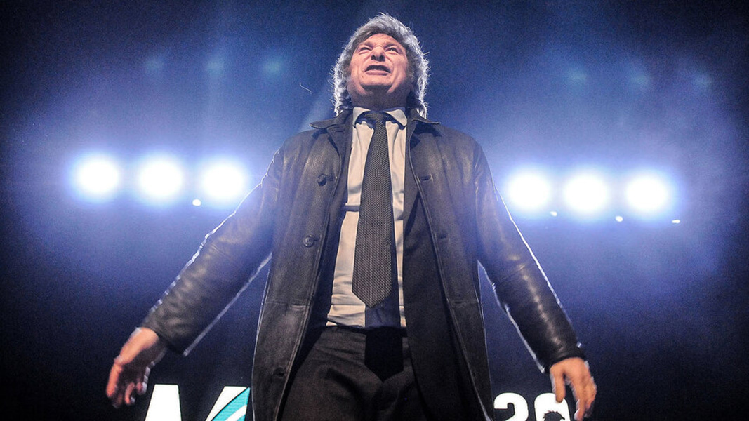 javier-milei-plano-contrapicado