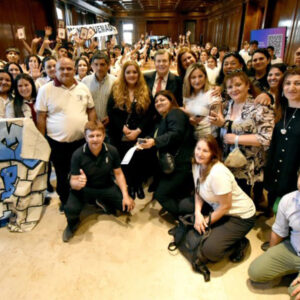 zamora-casa-de-gobierno-alumnos