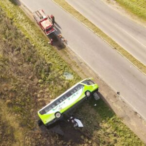 colectivo vuelco ruta 51