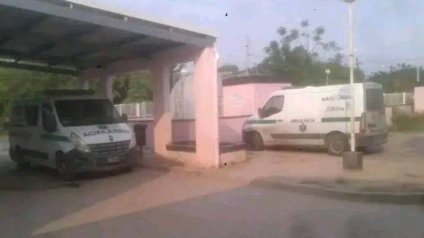 hospital monte quemado ambulancia