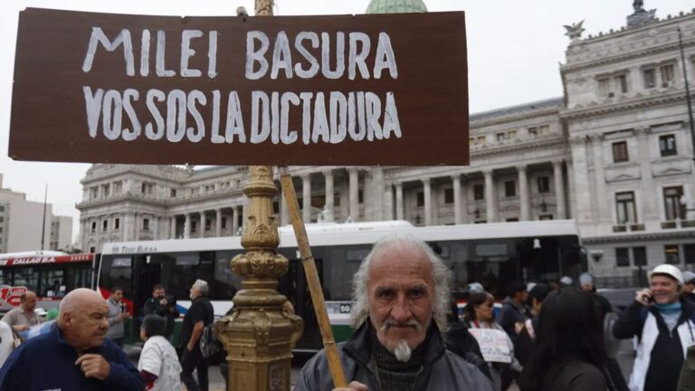 marcha jubilados congreso
