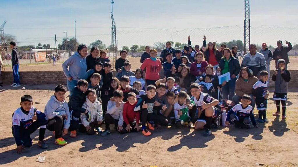 escuelita de futbol pampa de los guanacos
