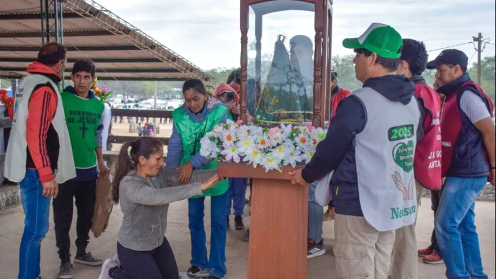 virgen huachana peregrinos