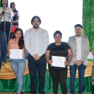 diploma-felipe-cisneros