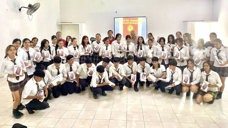 alumnos-tablet-nueva-esperanza