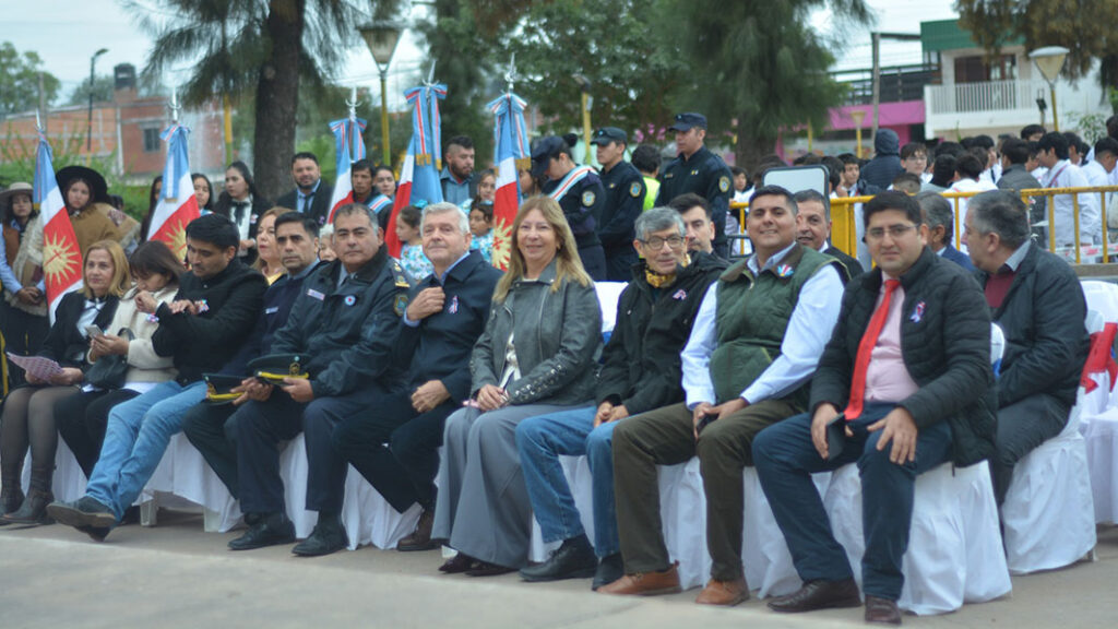 acto-dia-de-la-autonomia-provincial-nueva-esperanza