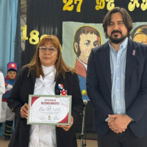 felipe-cisneros-acto-escolar