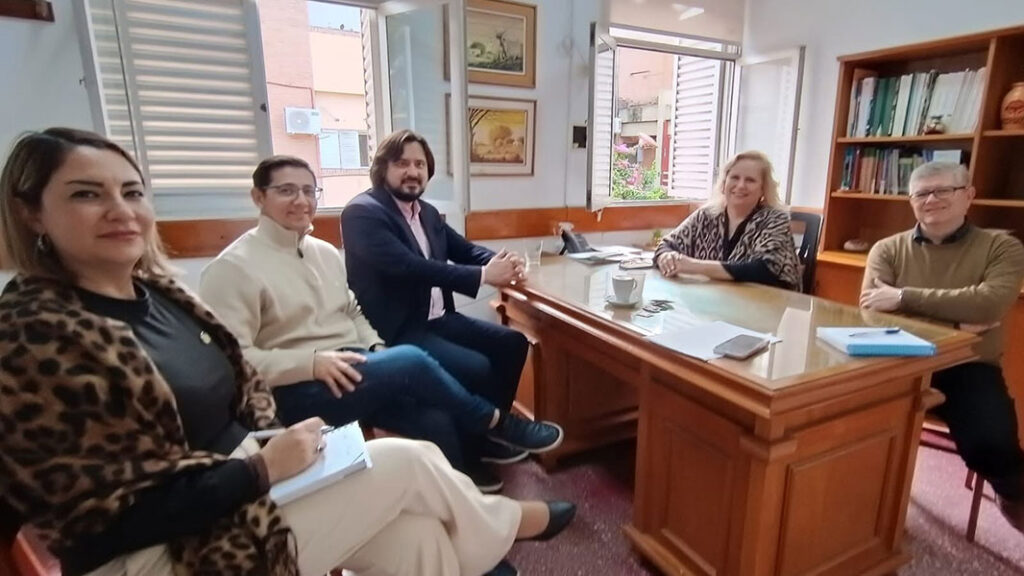 cisneros-decana-reunion