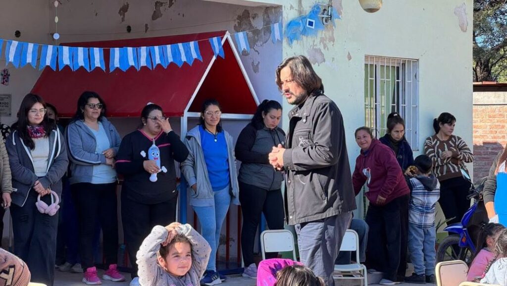 felipe cisneros comedor