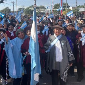 adultos mayores desfile