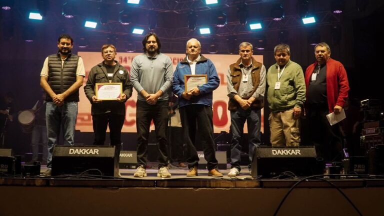 entrega diplomas festival queso copeño