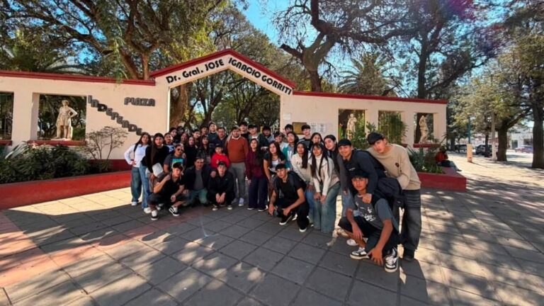estudiantes rosario de la frontera